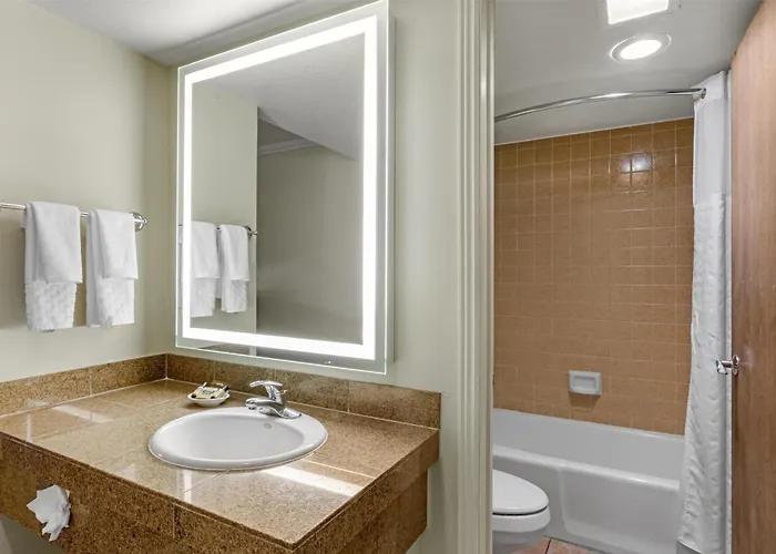 Western Arroyo Roble & Creekside Hotel 3*
