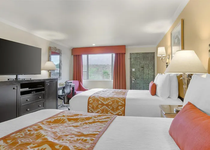 Western Arroyo Roble & Creekside 3*